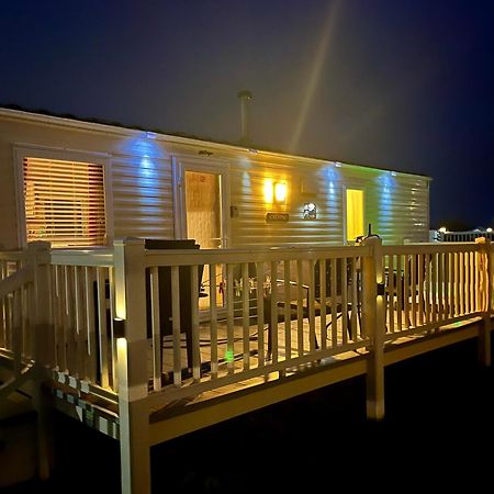 Calypso Hot Tub Breaks Tattershall Lakes Pet Friendly Exterior foto